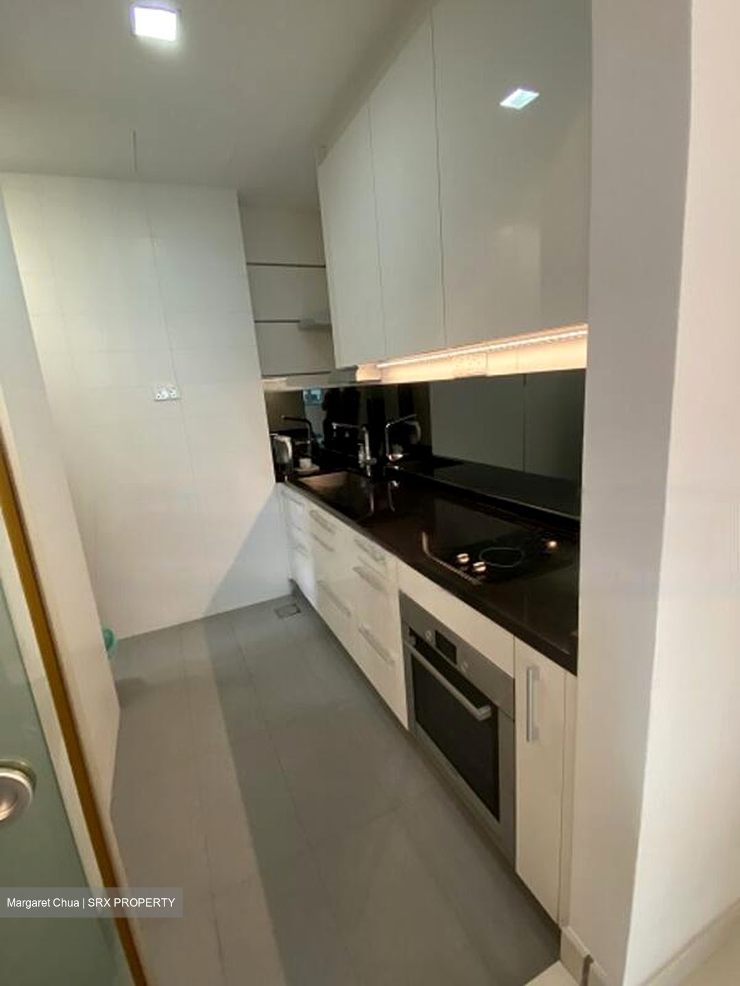 Suites @ Surrey (D11), Apartment #460179541